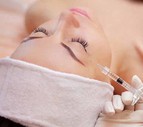 Disfruta de los beneficios de la mesoterapia en Bogotá Aplicación de la mesoterapia en Bogotá para mujer